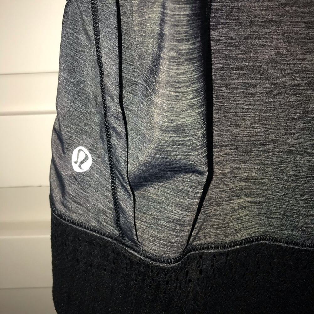 RARE Lululemon Sun Runner Short Sleeve Black 6 - Picture 7 of 8